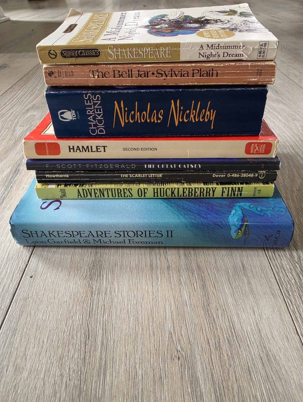 Classic Book Collection - Picture 3 of 7